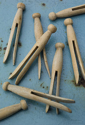 Old-fashioned Clothes Pegs – Homesong Market